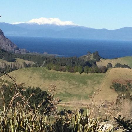 Whakaipo Bay Cabin Retreat Таупо Экстерьер фото