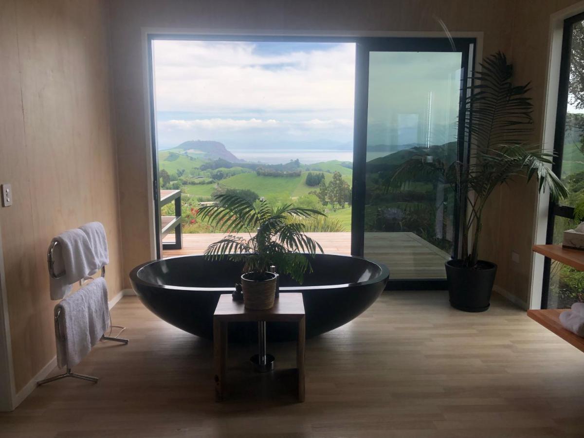 Whakaipo Bay Cabin Retreat Таупо Экстерьер фото
